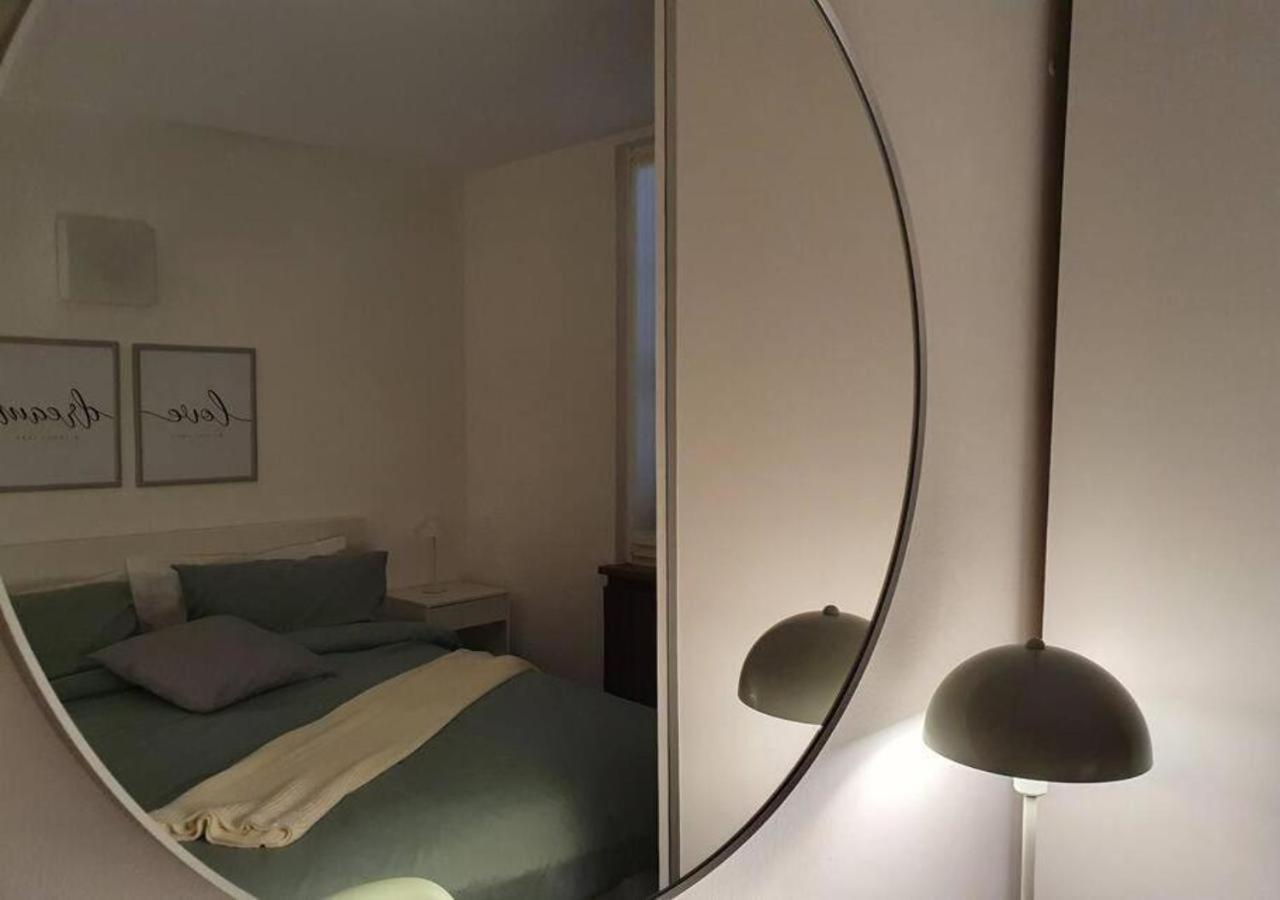 Casa Del Vicolo, Nel Cuore Della Pavia Storica Exteriör bild
